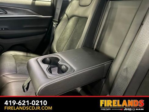 New 2026 Jeep Grand Cherokee Altitude image 20