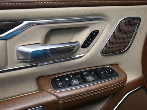 Used 2019 RAM 1500 Laramie image 14