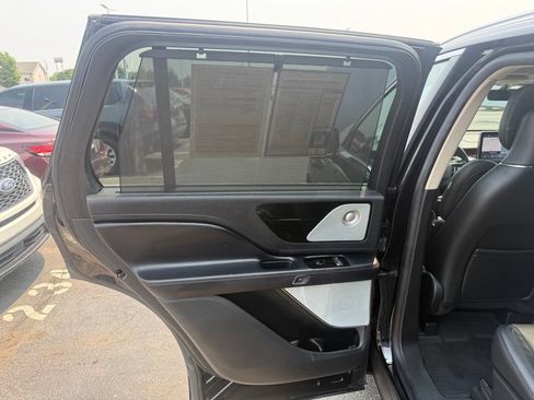Used 2022 Lincoln Aviator Grand Touring w/ Equipment Group 301A AWD/4WD image 38