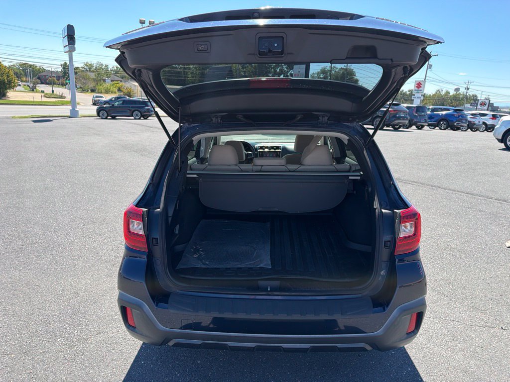 Used 2018 Subaru Outback 2.5i Premium AWD/4WD image 16
