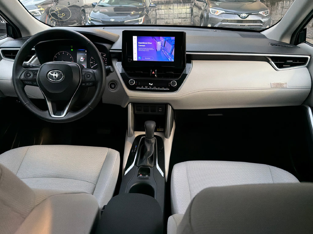 Used 2023 Toyota Corolla Cross LE w/ Moonroof Package AWD/4WD image 14