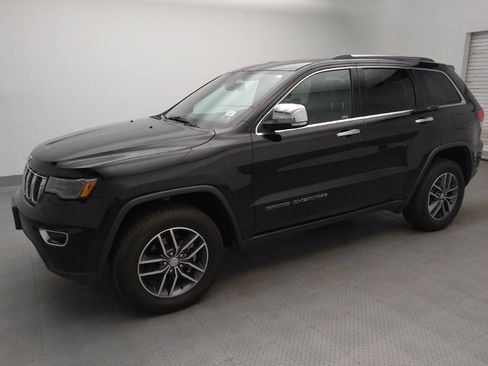 Used 2018 Jeep Grand Cherokee Limited w/ Luxury Group II AWD/4WD image 2