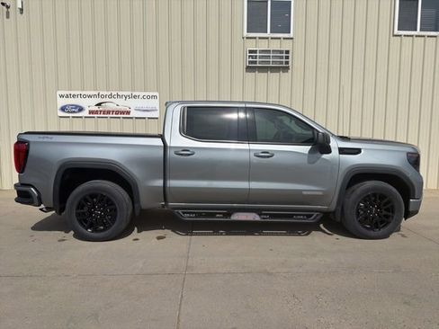 Used 2024 GMC Sierra 1500 Elevation image 1