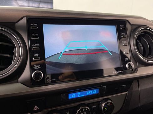 Used 2022 Toyota Tacoma SR5 RWD image 21