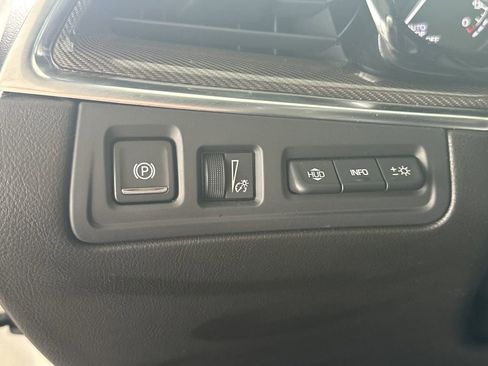 Certified 2023 Cadillac XT5 Sportv w/ Platinum Package image 27