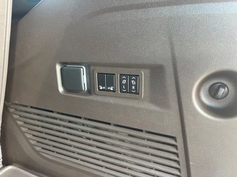 Used 2023 GMC Yukon Denali w/ LPO, Floor Liner Package AWD/4WD image 9