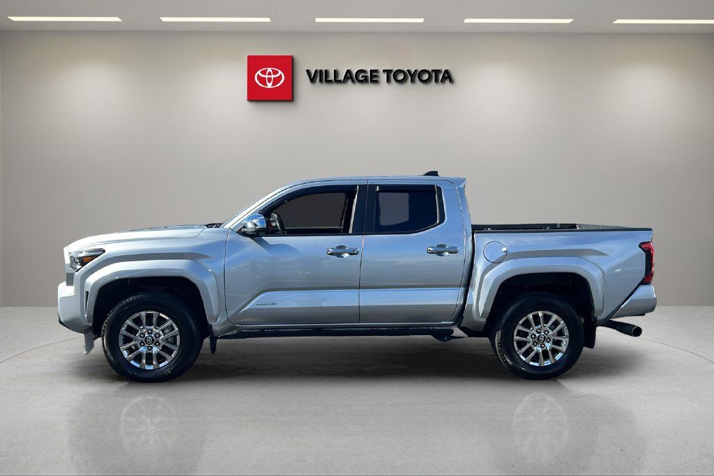 Used 2024 Toyota Tacoma Limited w/ Limited Package (LT) AWD/4WD image 2