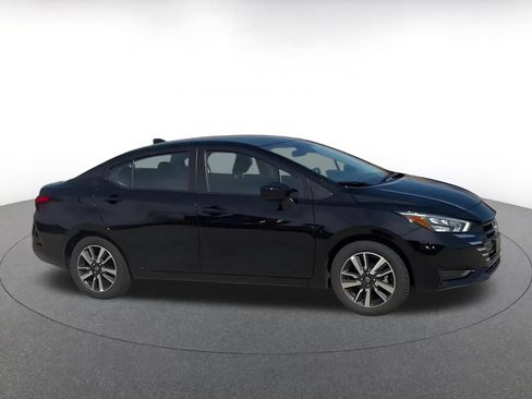 Used 2025 Nissan Versa SV FWD image 13
