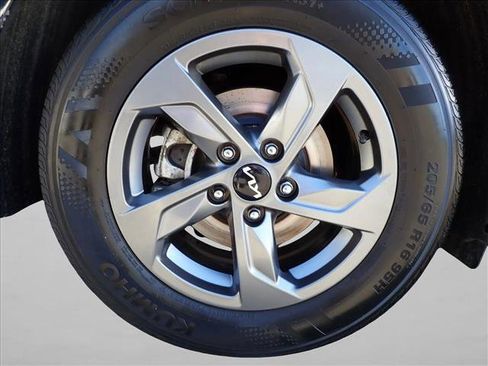 Used 2023 Kia K5 LXS image 6