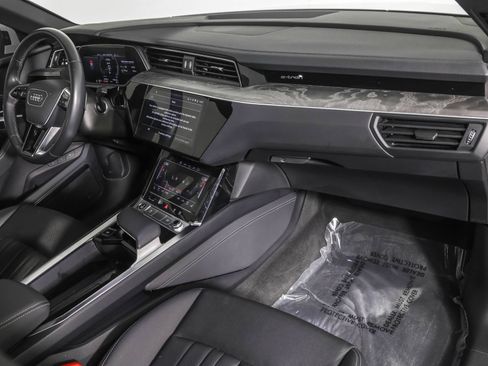Used 2024 Audi Q8 e-tron Premium Plus w/ Premium Plus Package AWD/4WD image 46
