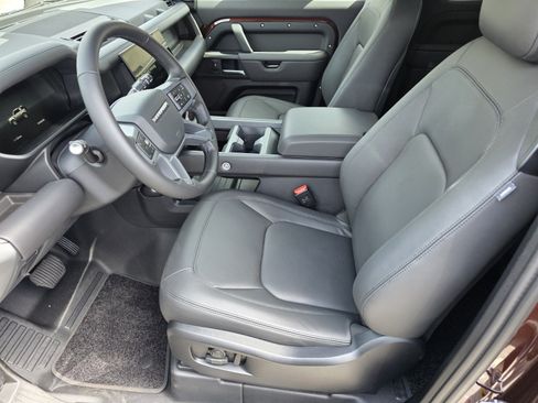 New 2026 Land Rover Defender 90 X-Dynamic SE AWD/4WD image 10