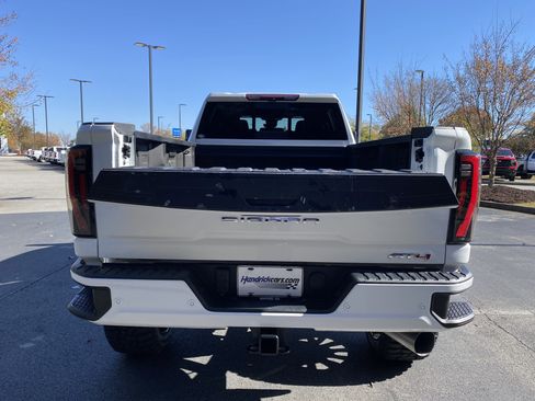 Used 2024 GMC Sierra 2500 AT4 w/ AT4 Premium Plus Package image 11