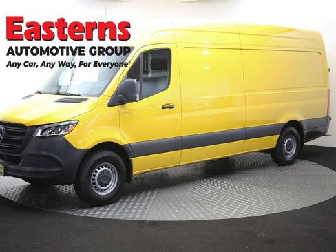 Used 2021 Mercedes-Benz Sprinter 2500 w/ Acoustic Package image 53