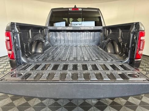 Used 2019 RAM 1500 Laramie AWD/4WD image 21