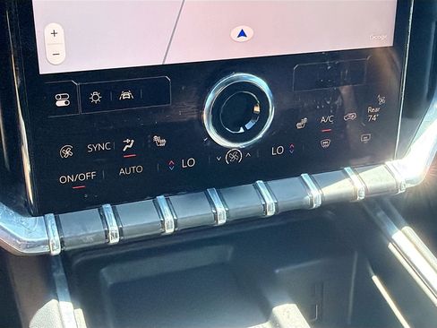 Used 2024 GMC Acadia Elevation image 33