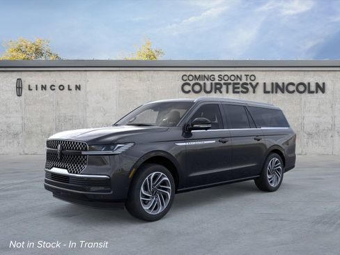 New 2026 Lincoln Navigator L Reserve AWD/4WD image 1