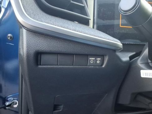 New 2026 Nissan Kicks SV image 18