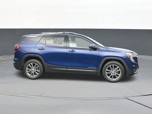 Used 2023 GMC Terrain SLT image 19