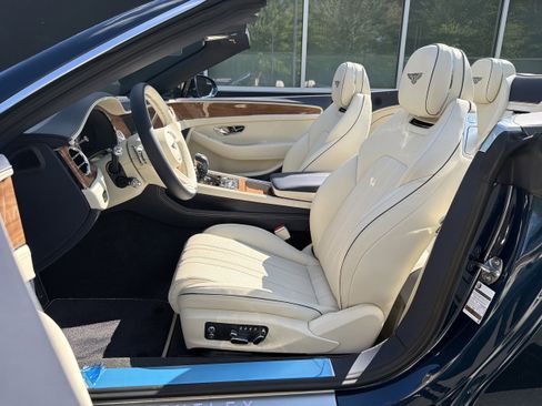 New 2026 Bentley Continental GTC AWD/4WD image 13