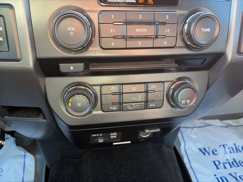 Used 2015 Ford F150 XLT w/ Equipment Group 302A Luxury image 16