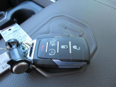 Used 2025 RAM 1500 Laramie image 28