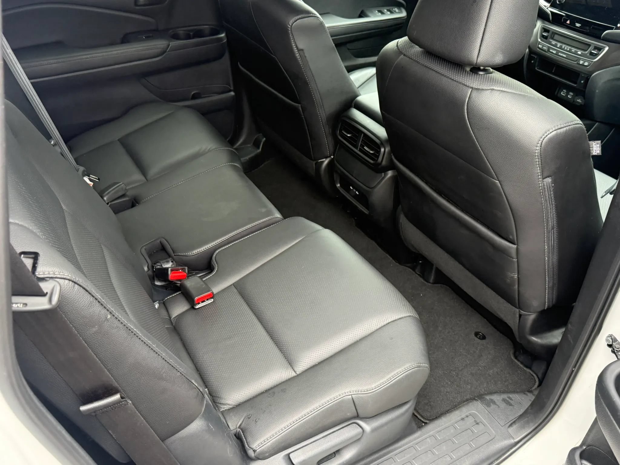 Used 2024 Honda Passport EX-L image 25