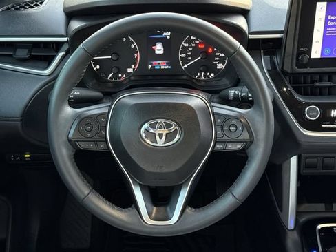 Used 2024 Toyota Corolla Cross LE FWD image 16