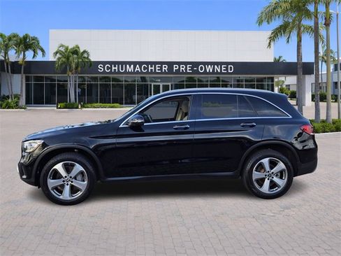 Used 2021 Mercedes-Benz GLC 300 image 4