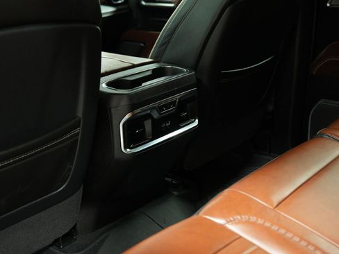 Certified 2025 GMC Sierra 1500 Denali Ultimate AWD/4WD image 40