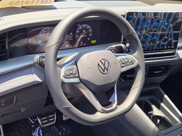 New 2026 Volkswagen Tiguan SE R-Line FWD image 11