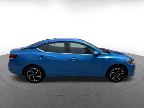 Used 2025 Nissan Sentra SV FWD image 16