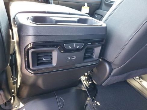 New 2026 GMC Sierra 3500 AT4 w/ AT4 Premium Plus Package AWD/4WD image 17