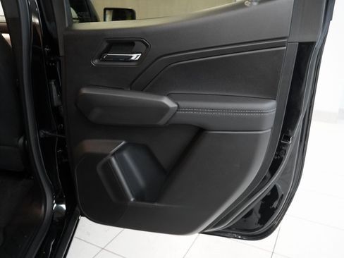 Used 2023 Chevrolet Colorado LT w/ LT Convenience Package II image 28