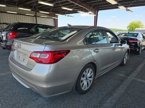 Used 2017 Subaru Legacy 2.5i Premium AWD/4WD image 4