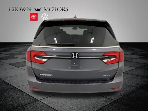 Used 2024 Honda Odyssey Elite image 5