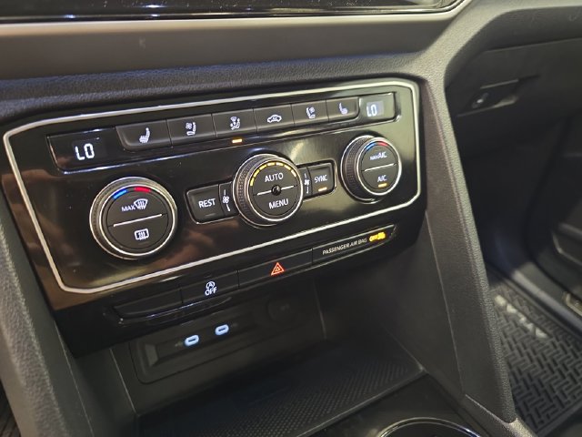 Used 2023 Volkswagen Atlas SEL Premium AWD/4WD image 27