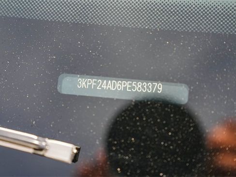 Certified 2023 Kia Forte LXS image 28