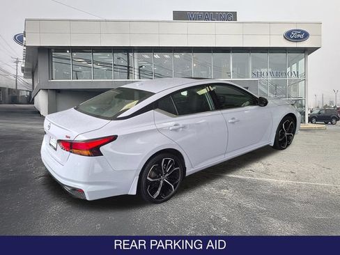 Used 2024 Nissan Altima 2.5 SR w/ SR Premium Package FWD image 6
