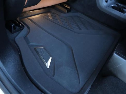 Used 2021 BMW X7 xDrive40i w/ M Sport Package image 71