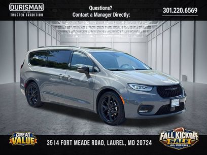Used 2025 Chrysler Pacifica Limited