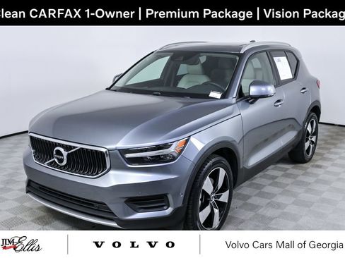 Used 2019 Volvo XC40 T5 Momentum AWD/4WD image 1