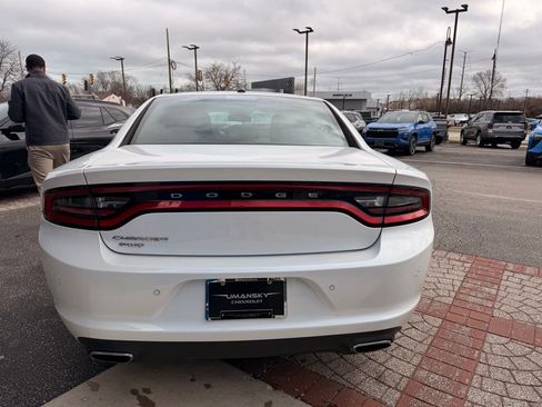 Used 2016 Dodge Charger SE w/ Popular Equipment Group image 6