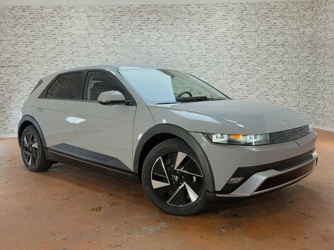 New 2026 Hyundai Ioniq 5 SEL image 1