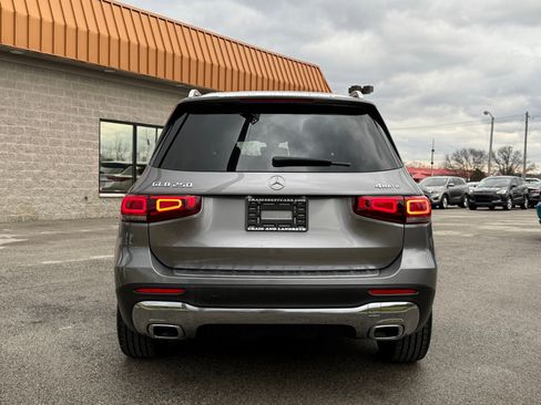 Used 2020 Mercedes-Benz GLB 250 GLB 250 image 4