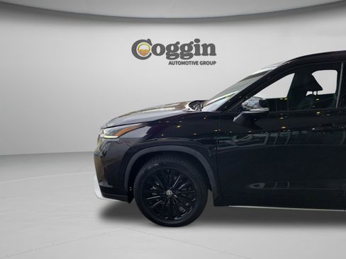 Certified 2023 Toyota Highlander XSE image 30