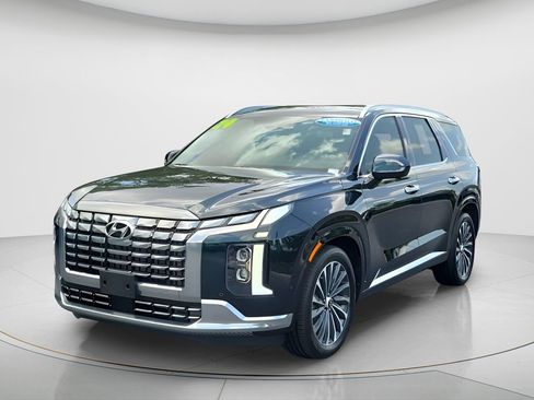 Used 2024 Hyundai Palisade Calligraphy FWD image 1
