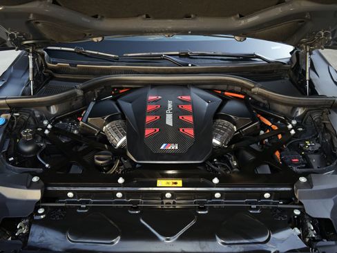 Used 2023 BMW XM image 31