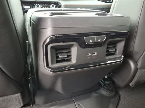 New 2026 GMC Sierra 1500 AT4 w/ AT4 Premium Package image 8