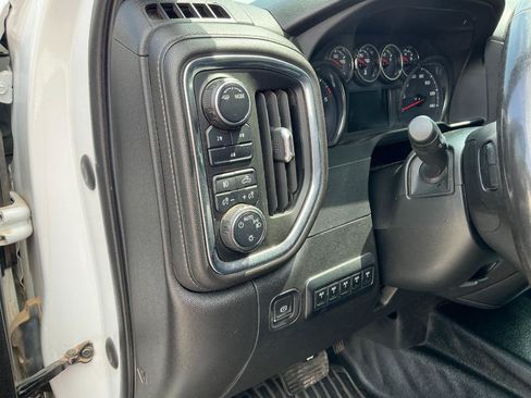 Used 2022 Chevrolet Silverado 2500 LT w/ Convenience Package AWD/4WD image 8