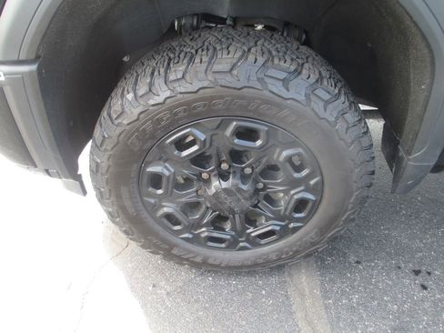 Used 2024 GMC Sierra 2500 Denali Ultimate AWD/4WD image 16